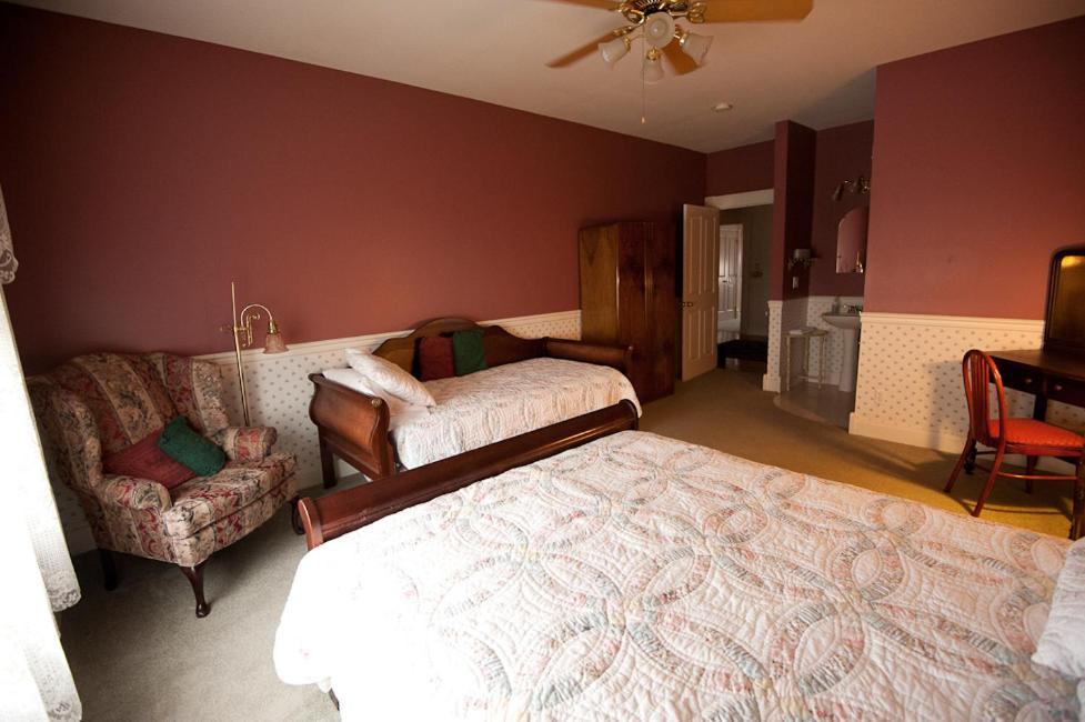 Victorian Veranda Country Inn Lawrence Zimmer foto